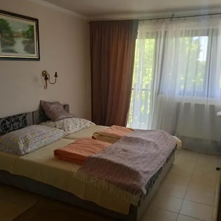 Liget Szallashely Oda ve Kahvaltı